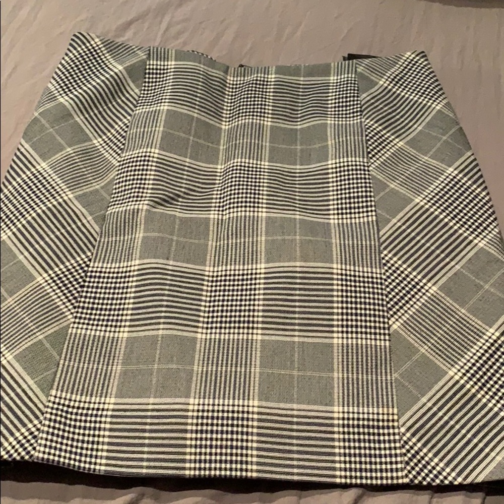 H&M short pencil skirt